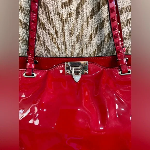 Valentino Garavani Rockstud Medium Tote — Red Patent Leather - Picture 4 of 6